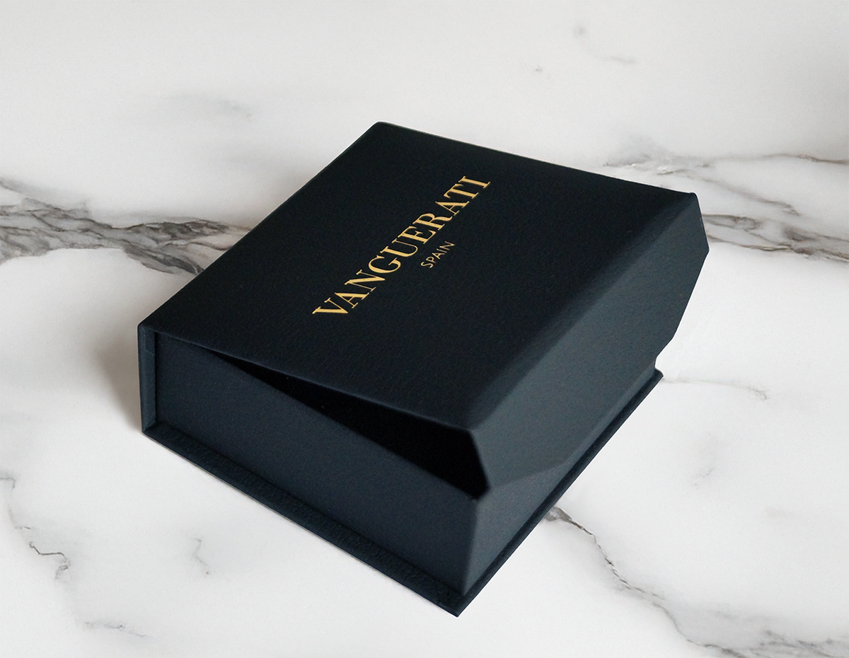 Three Row ring: yellow gold with 4.27ct diamonds – Vanguerati Luxury Box Baja