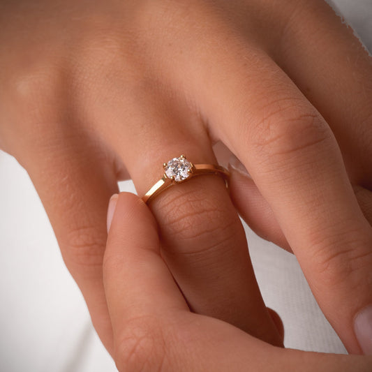Helen ring: 18kt yellow gold 0.50ct diamond