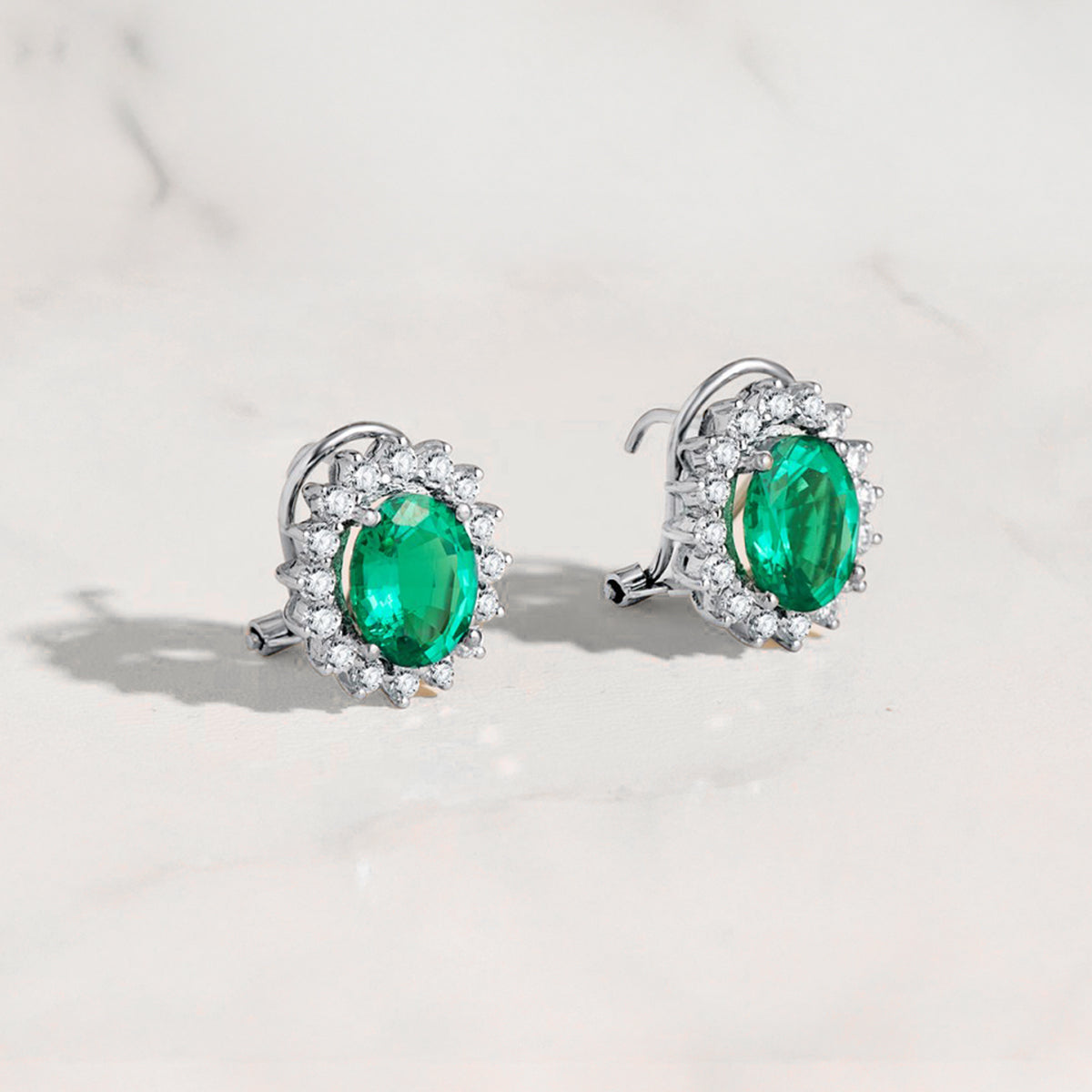 Oval emerald earrings: 18 kt white gold with 3.6ct emeralds and 1.12ct diamonds – Pendientes Esmeraldas Y Diamantes Oro Blanco