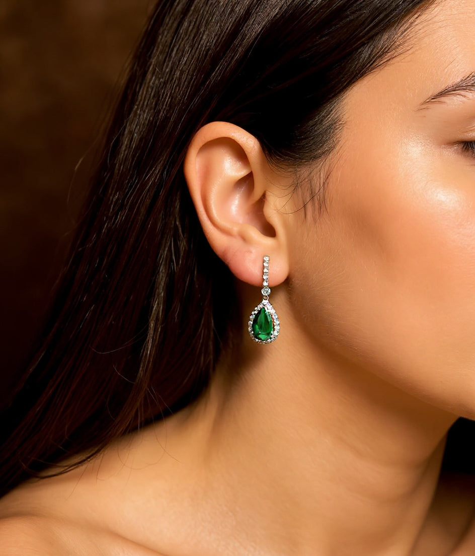 Scarlett dangle green earrings: 18 kt white gold with zirconias – Scarlett Dangle Green Earrings