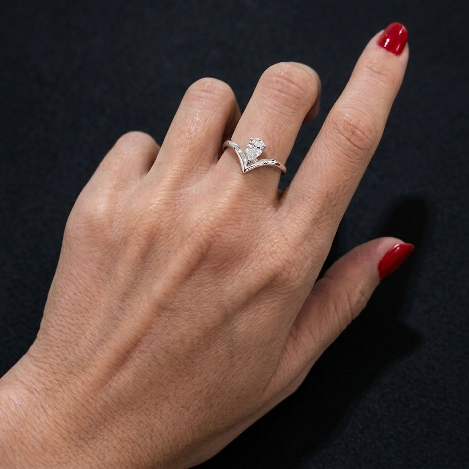 Victoria ring | White gold with 0.5ct diamonds