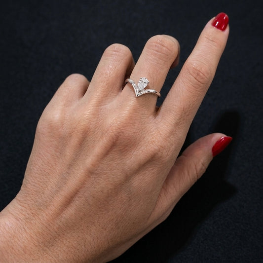 Victoria ring | White gold with 0.5ct diamonds